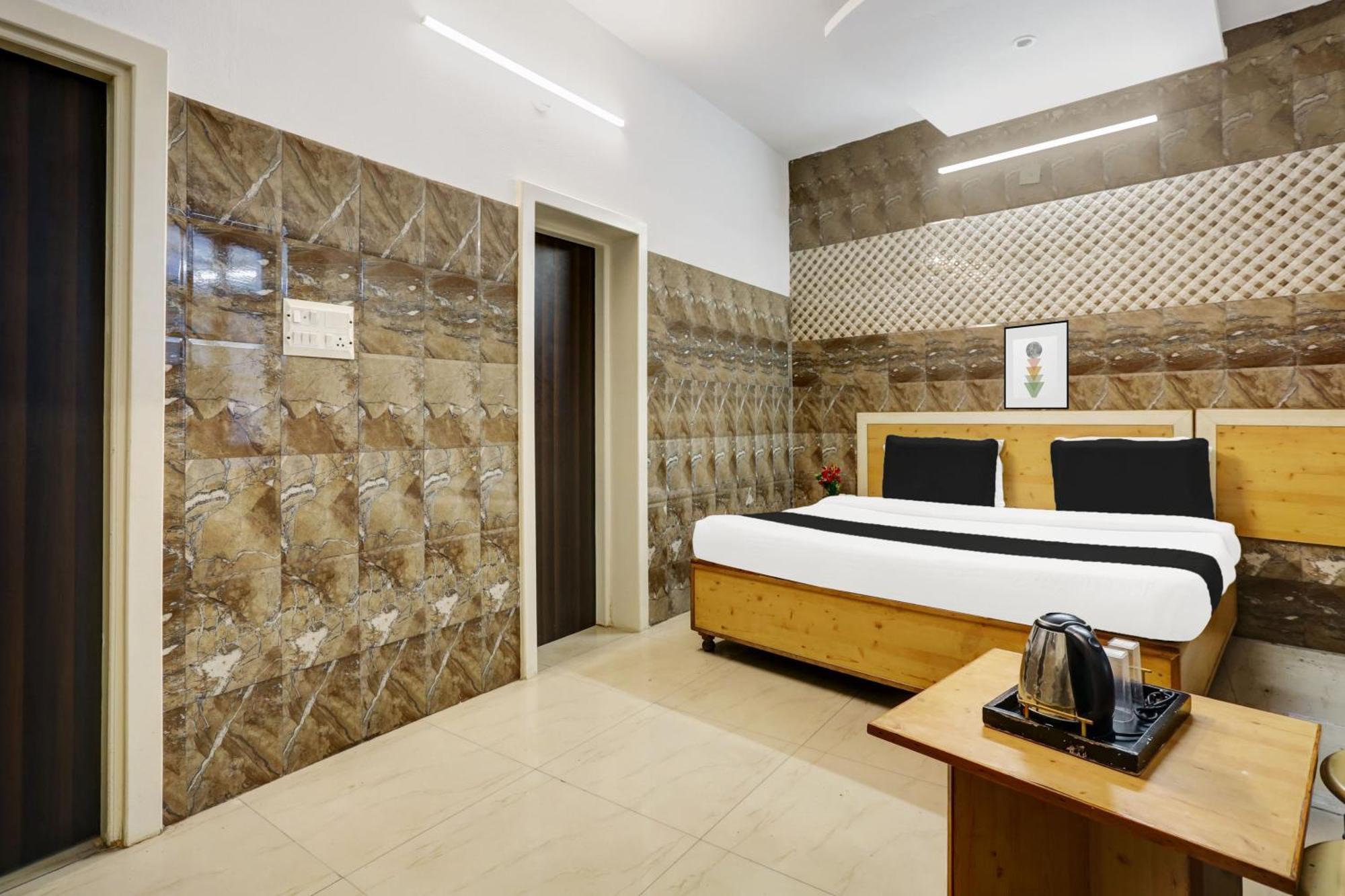 Hotel O Jammu Near Ragunath Bazaar Formerly Goodwill 外观 照片